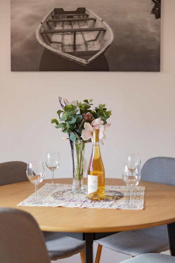 Apartment Jozefinska With Balcony Cracow By Renters Krakau