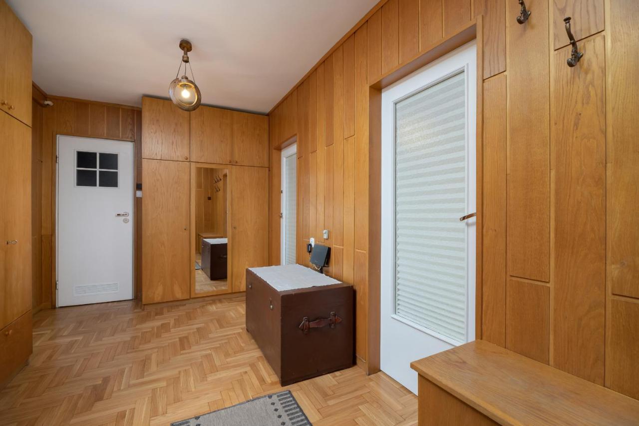 Apartment Jozefinska With Balcony Cracow By Renters Krakau