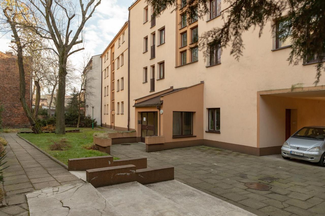 Apartment Jozefinska With Balcony Cracow By Renters Krakau