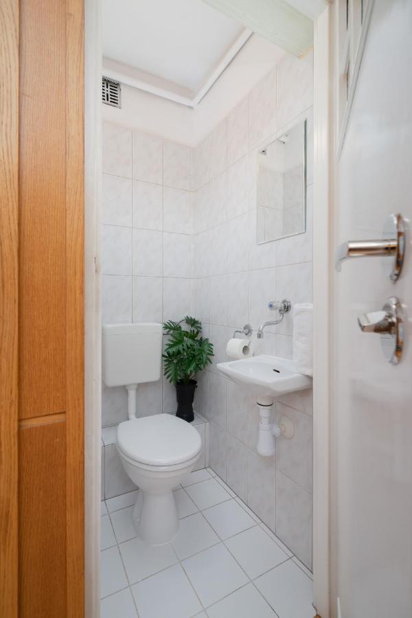 Jozefinska With Balcony Cracow By Renters * Krakau